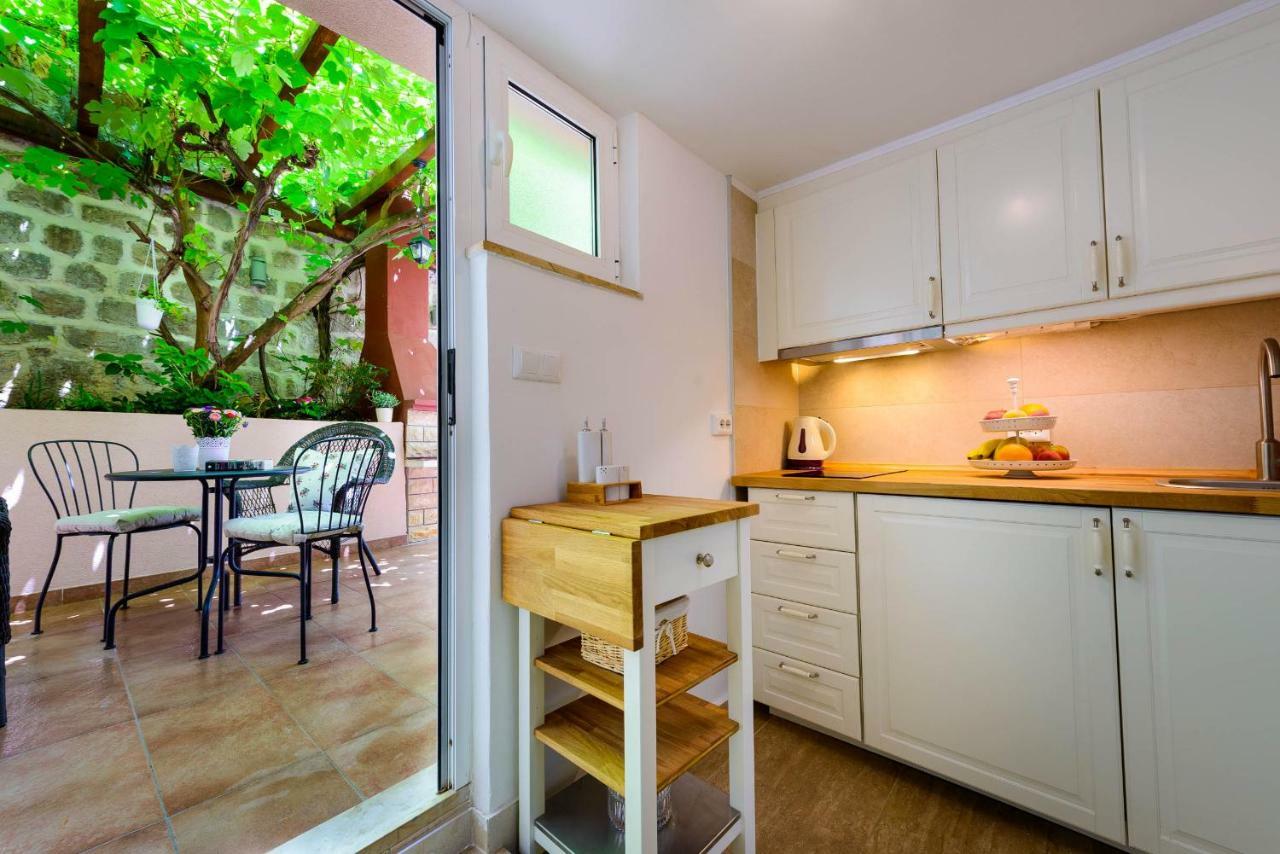 Leona Apartments Дубровник Екстериор снимка